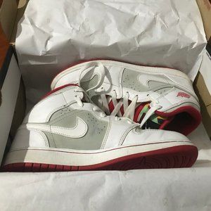 Jordan 1 Retro Hare Mid's